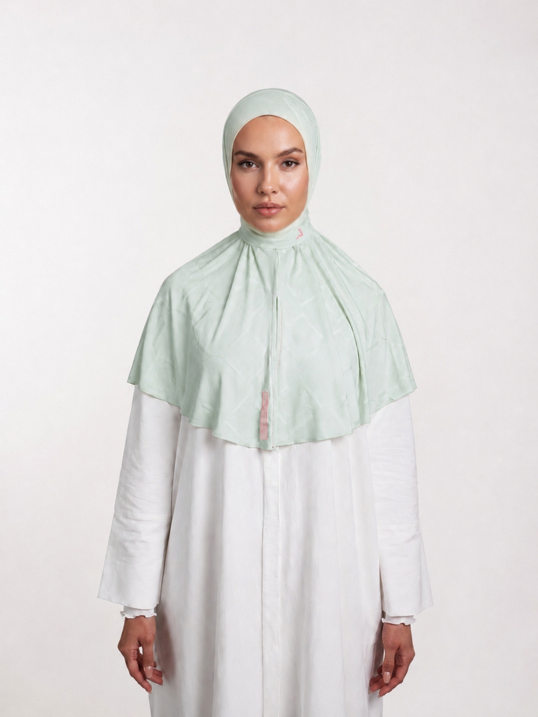 Monogram Slip Pistachio