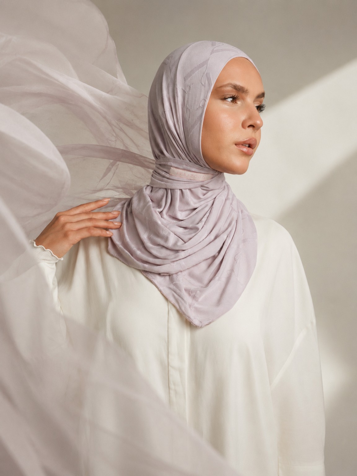 Akaazoun monogram scarf